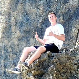 Meet your Posher, Christian